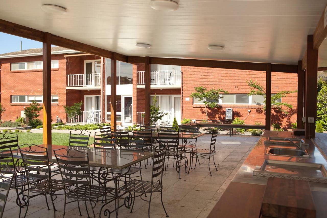 Forrest Hotel & Apartments Canberra Exterior photo